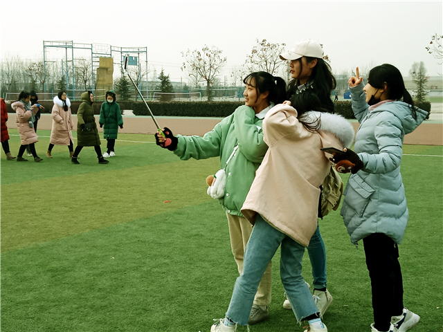 【完满班级】寒冬抖出彩 温暖音常在——网工1802班“抖出风采,音动人心”抖音拍摄活动