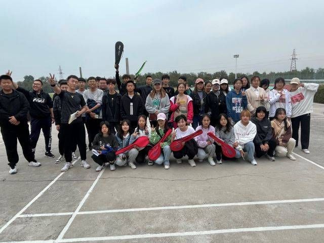 【完满班级】发球 冠军 花落 谁家——艺术传媒学院环境设计2102班完满班级活动