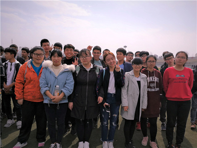 【完满班级】弘扬雷锋精神 争做美德少年——机电工程系电气1701班举办弘扬雷锋精神完满班级活动