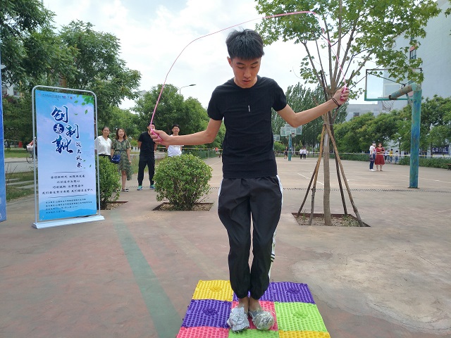 【1+1>2】创意制靴 把最亮的追光给最好的创意——“创意制靴 战出风采”活动顺利举办