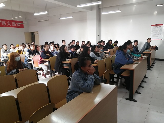 【辅导员说完满】保护网络安全 谨防电信诈骗——食品与环境学院2019级辅导员说完满年级会