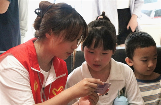 【三下乡】学｜与孩童初“乡”见——商务英语学院三下乡社会实践活动