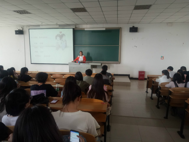 【辅导员说完满】青春韶华  让爱成长——“爱情的薄纱 因朦胧而美”辅导员说完满