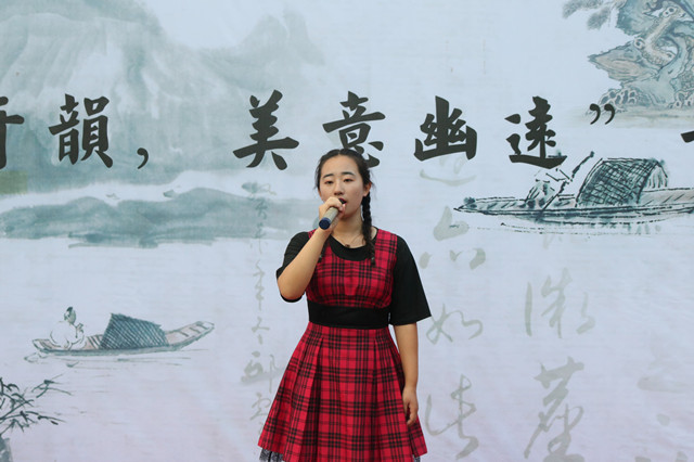 【1+1>2】古韵悠悠品传承 诗词竞猜促融合——经济与管理学院开展“诗文奇韵 美意幽远”音乐诗词大会