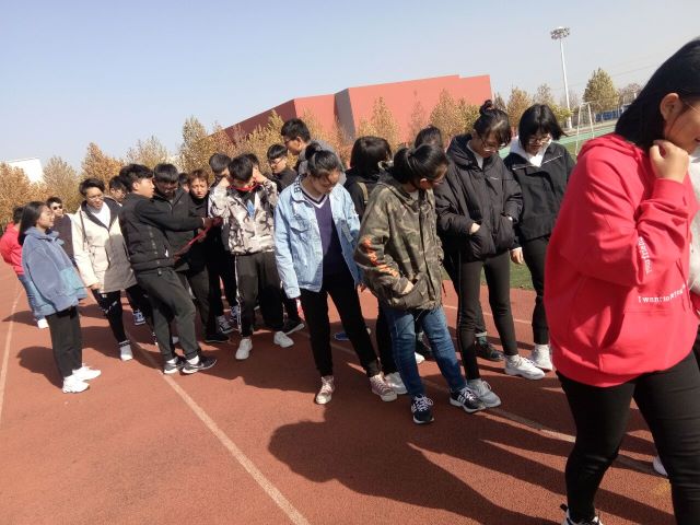 【完满班级】两人三足趣味大比拼——大数据、信息工程学院计科1903班完满班级活动