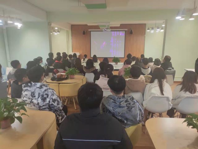 【完满班级】热血青年 满腔爱国情——大数据学院、信息工程学院物联网工程2101班完满班级活动