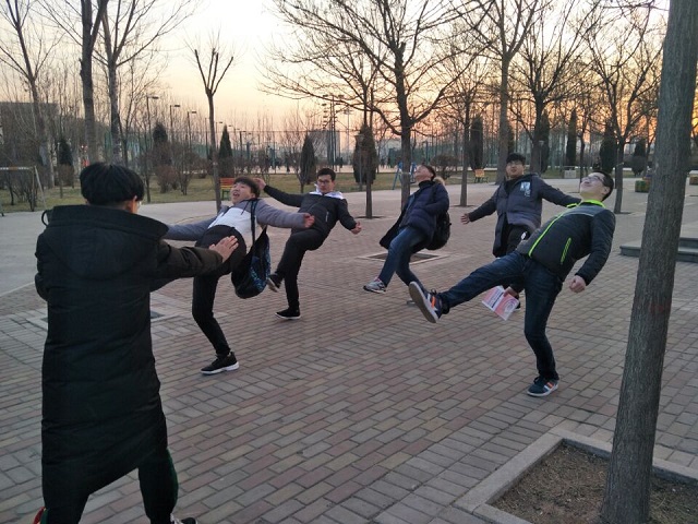 【完满班级】岁月的印记——艺术传媒系环设1601班、1605班举办创意照片拍摄活动