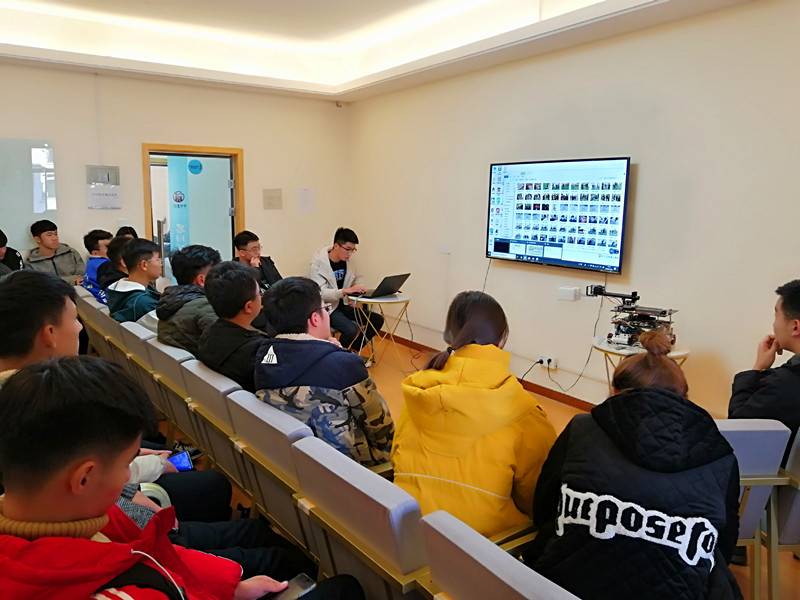 学长计划第583期;坚持不懈 天道酬勤——智能工程学院第七十七期学长计划“荣耀归来,又见Creator”