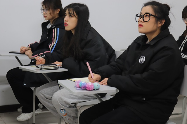 凝聚奋进力量 续写时代荣光——经济与管理学院开展锐士营“思美·悟政”成长计划主题讲座