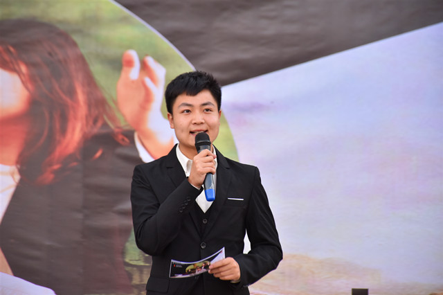 【品戏剧】平凡的故事 演绎追梦人的足迹——大数据学院、信息工程学院戏剧之《追梦者的足迹》