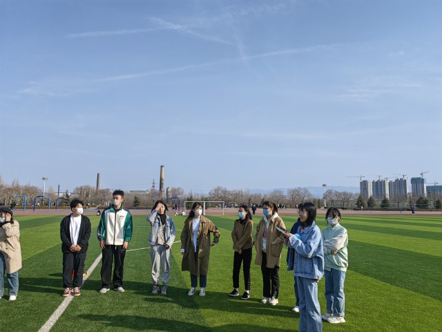 【完满团支部】雷锋精神永驻心 前“兔”似锦向未来——商务英语学院英语2208班完满团支部活动