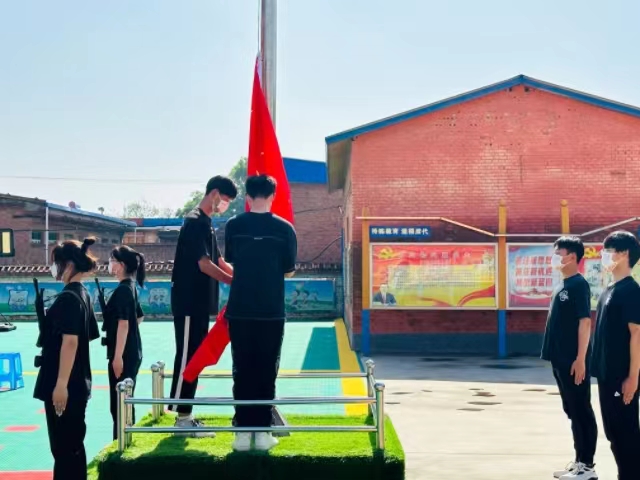 挑战自我展风采 快乐童年过六一——经济与管理学院经谷志爱专项服务队共度六一活动