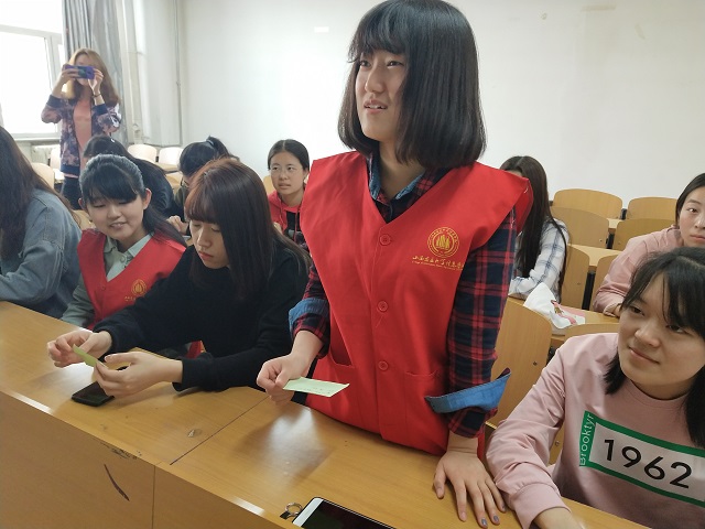 志愿接力赛 我们开“晒”了——淬炼商学院专项志愿者服务队第四周活动纪实