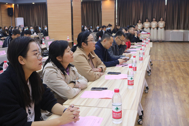 觉醒的青年力量——商务英语学院第九届学生组织见面会暨“知行班”第一期专题讲座