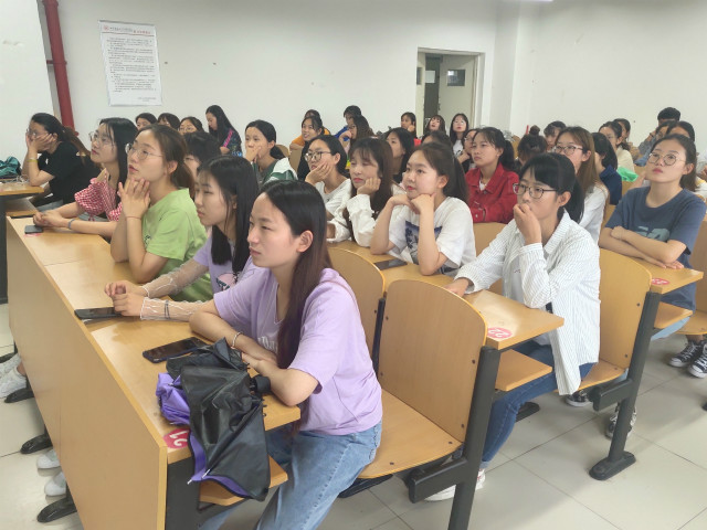 愿历尽千帆 归来仍是少年——外语系“毕业不说再见之我的校园我的青春”活动