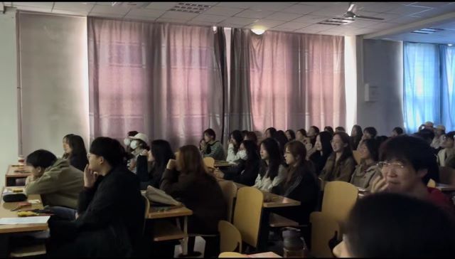 【辅导员说完满】当青春遇上网络暴力——艺术传媒学院2022级辅导员说完满活动