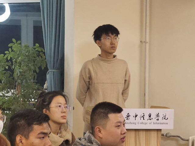语言激情交锋 思维明辨是非——智兴农经社&纵横辩论社第一届农业辩论交流大会