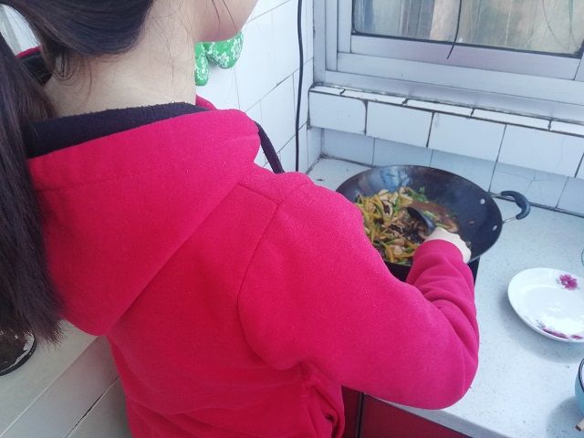 【完满班级】勤做家中事 争做小当家——食品与环境学院食安1803班完满班级活动