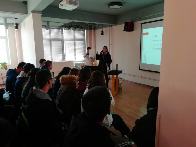 膏塑于心 铭刻时光——智能工程学院第三届石膏雕塑之石膏大讲堂