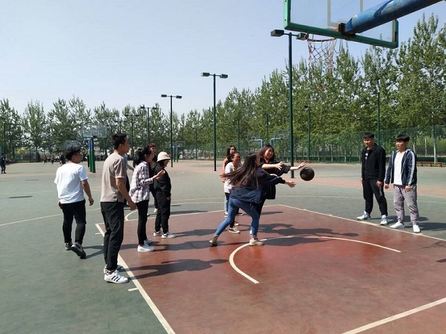 【完满班级】放飞青春 亲近你我――信管1701班“同青春 共篮球”完满班级活动