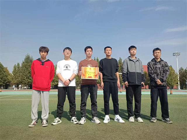 绿茵点亮梦想 激情挥洒青春——淬炼·国际商学院“激情碰撞 踢出风采”第九届淬炼杯足球赛