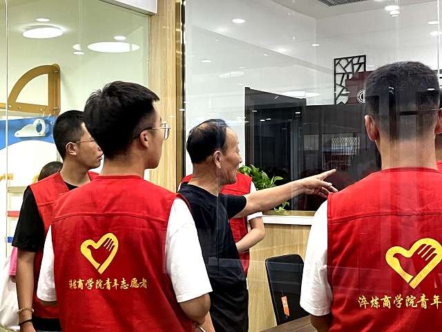【三下乡】立青年鸿鹄之志 探留义改革之举——淬炼商学院青年益行国情观察实践团