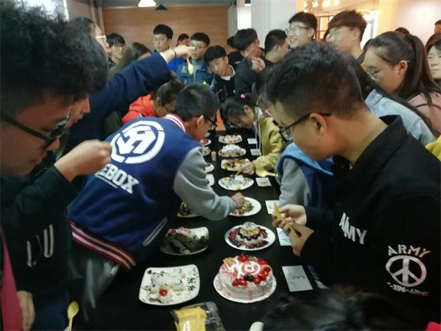 【燃青春 聚能量】不忘初心 不断前行——I love family饭团社荣获“全国学生最具影响力文艺社团”