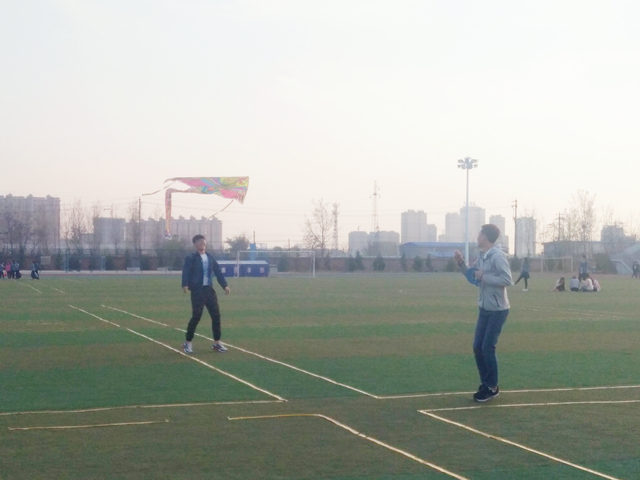 【完满班级】放飞梦想 ——大数据学院数媒1601班风筝大赛