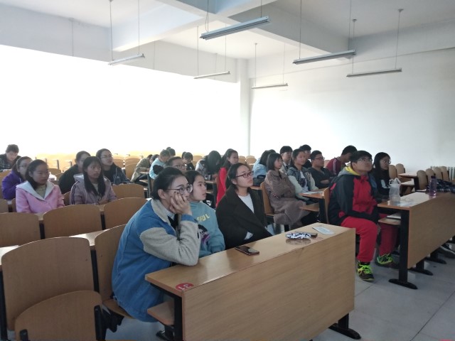 【主题团日】向和平致敬 向祖国敬礼——数字1801班红色观影团日活动