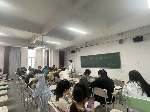 【完满班级】指尖竞技 王者荣耀比赛——环设2002班电子竞技