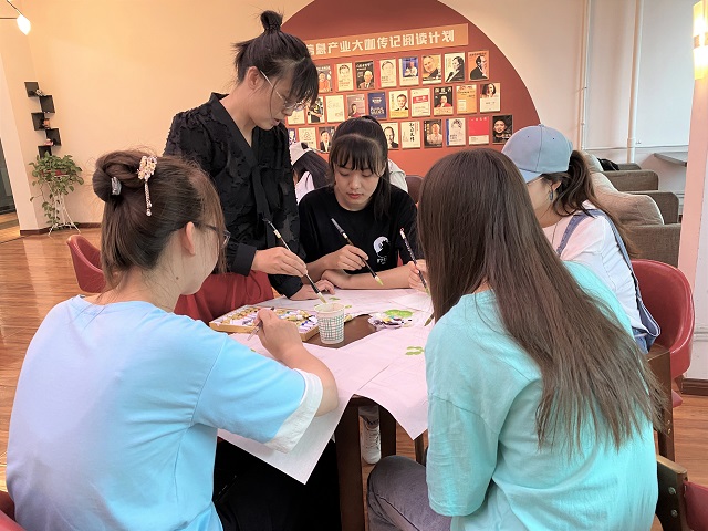 落笔生画（第18期）：水墨丹青传经典 翰墨飘香尽芬芳