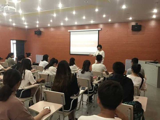 【辅导员说完满】艺术传媒系辅导员说完满之“追梦进行时”