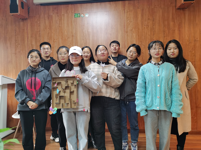 【完满班级】我秀我“新” 变废为宝pk大赛——大数据学院数字2002班完满班级活动