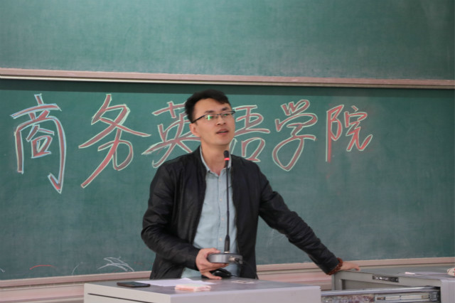 【辅导员说完满】锤炼奋斗精神 绽放青春色彩——外语系2020级辅导员说完满