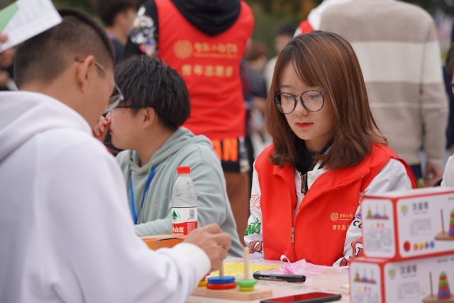 热爱自己 从“心”开始——第三届“和谐身心 点赞生命”精神卫生月
