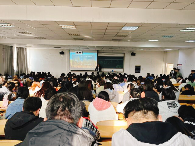 【辅导员说完满】以安全意识 护青春成长——淬炼·国际商学院2019级“辅导员说完满”专题活动