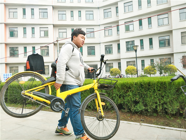 【完满班级】青春是一首歌  在完满中放飞自我——淬炼商学院“体”味青春主题活动（二十九）