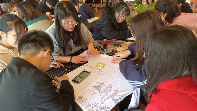 【完满团支部】“衣”笔点睛 怦然“新”动——淬炼·国际商学院会计2101班完满团支部活动