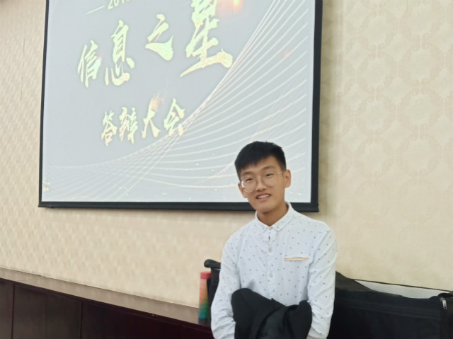 【学习标杆·李泽辉】挥汗如雨 才能含笑收获