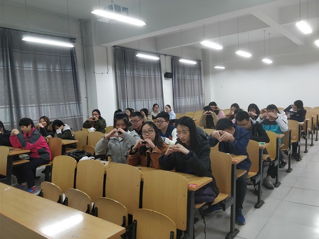 【完满班级】施以小善 弘扬大德——淬炼商学院“善”行青春主题活动（三十八）