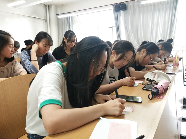 【完满班级】迎合新时代 创文化潮流——淬炼商学院五月完满班级主题活动（十三）