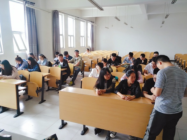 【完满班级】江南江北低鹞齐 线长线短回高低 ——环科系食安1603班举办完满班级活动