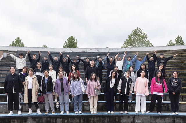 创新育人新平台 构建新型师生关系——经济与管理学院开展全生异科导师师生见面会