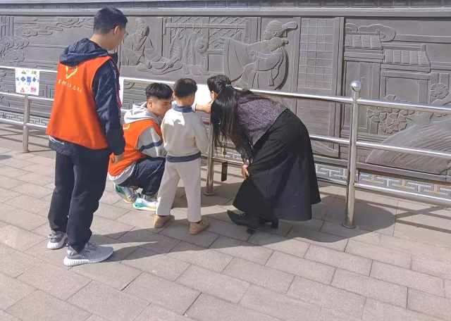垃圾分类进孟园 童心同行助环保——淬炼·国际商学院绿色守望专项志愿服务队4月活动