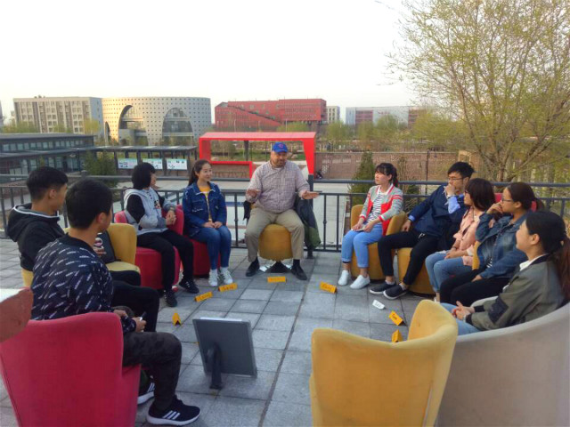 视说盛宴 你我更亲近——远景英语角活动成功举办