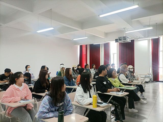 【完满班级】心向党 颂祖国——艺术传媒学院视觉2001班学习党史活动