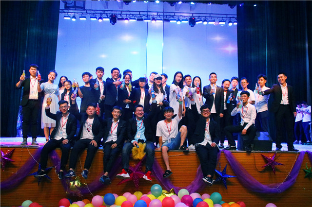 【毕业季】江湖路远 我们后会有期——智能工程学院“筑梦青春 最美芳华”毕业晚会