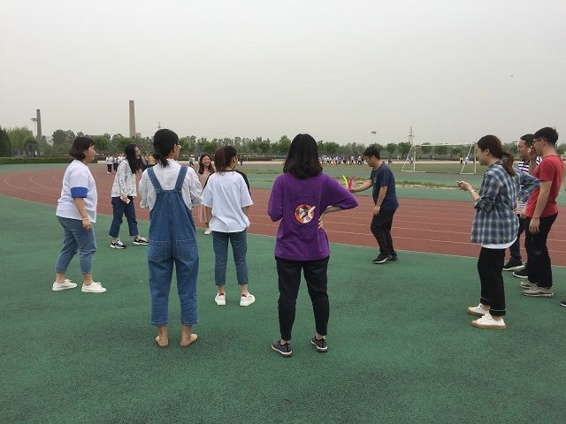 【完满班级】毽球飞扬 我心飞翔——食品与环境学院食品1802班完满班级活动