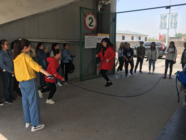 【完满班级】智慧+团结+力量 完美结合——外国语言文学系举办4月完满班级活动