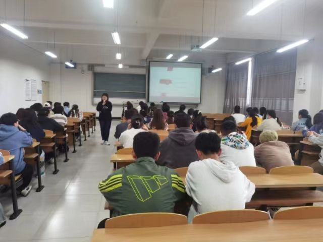 【辅导员说完满】告别焦虑 专注当下——食品与环境学院2020级辅导员说完满活动